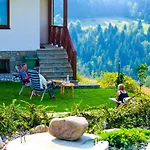 Jaskolka Villa